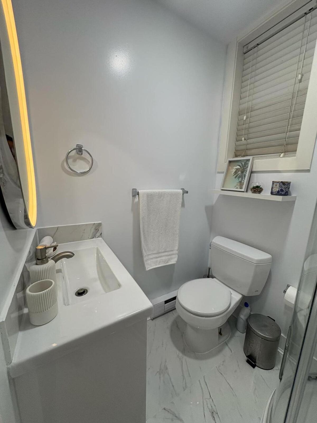 Guest Room With Private Bath In Langford Βικτώρια Εξωτερικό φωτογραφία