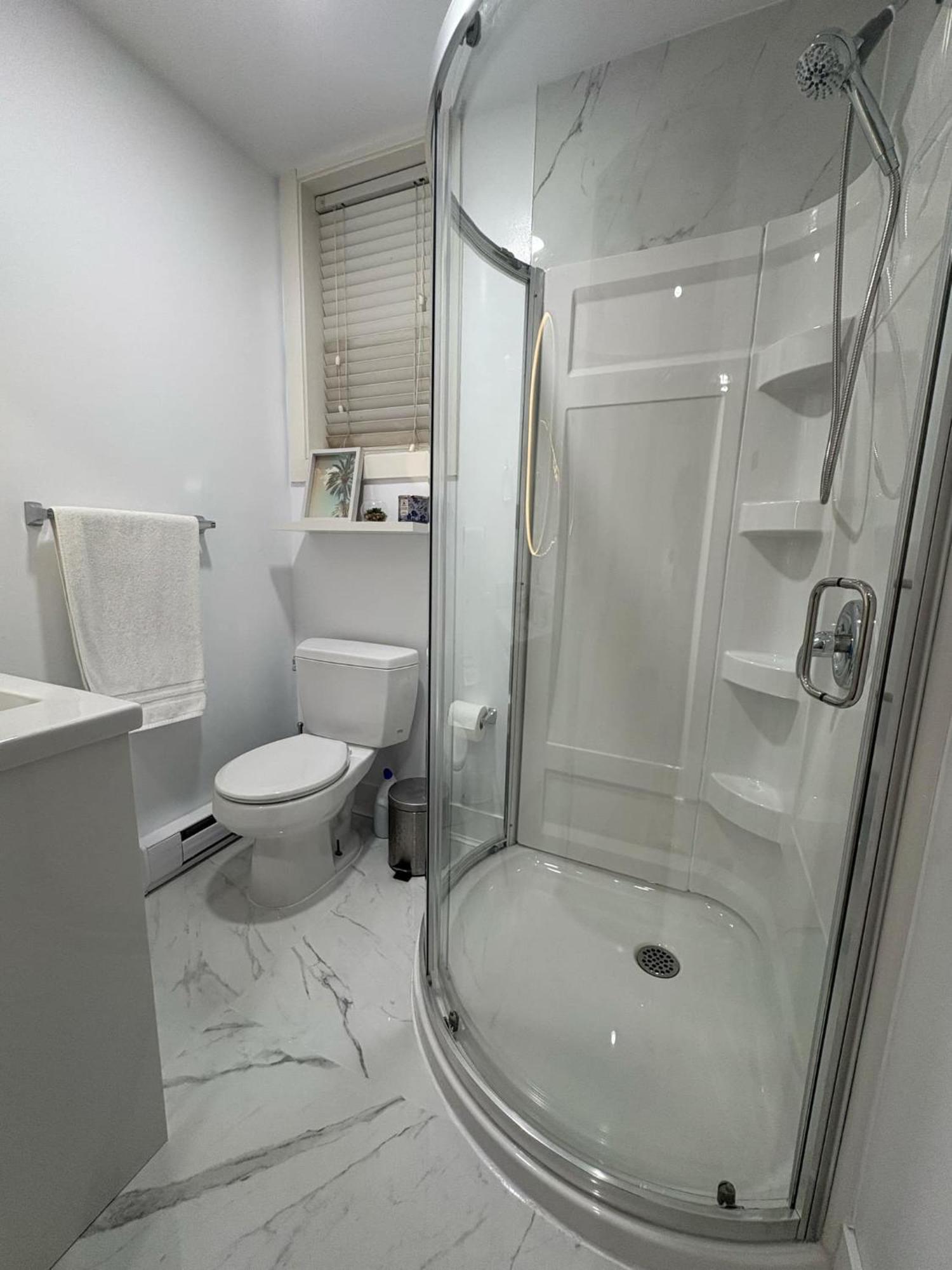 Guest Room With Private Bath In Langford Βικτώρια Εξωτερικό φωτογραφία